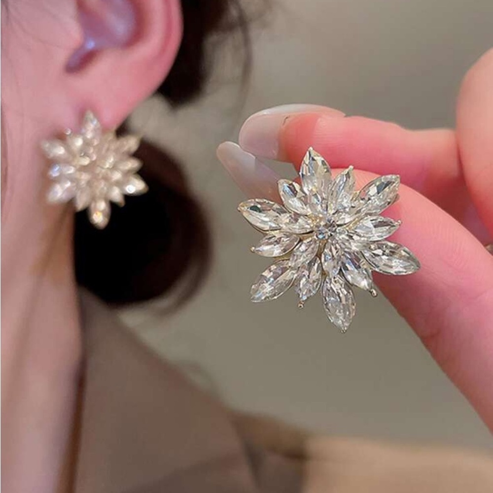 Elegant Silver Floral Earrings